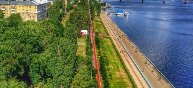 canape énorme russie