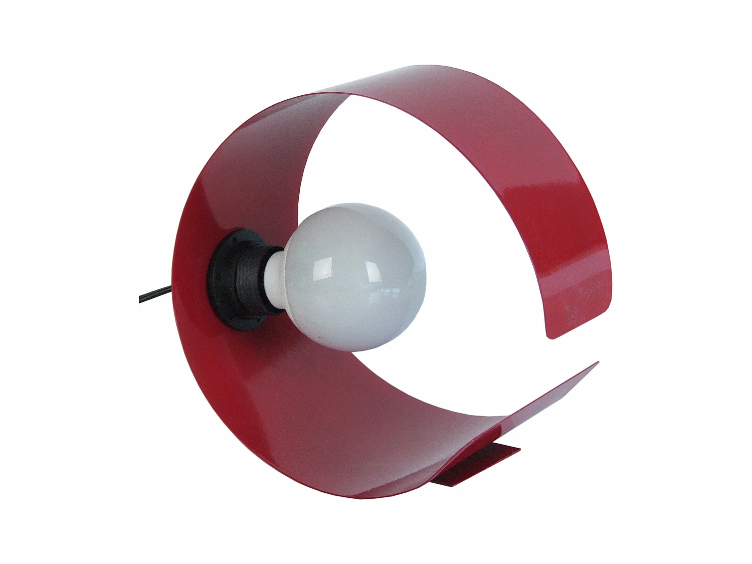 Lampe de chevet demi cylindre métal  rouge 25 cm.