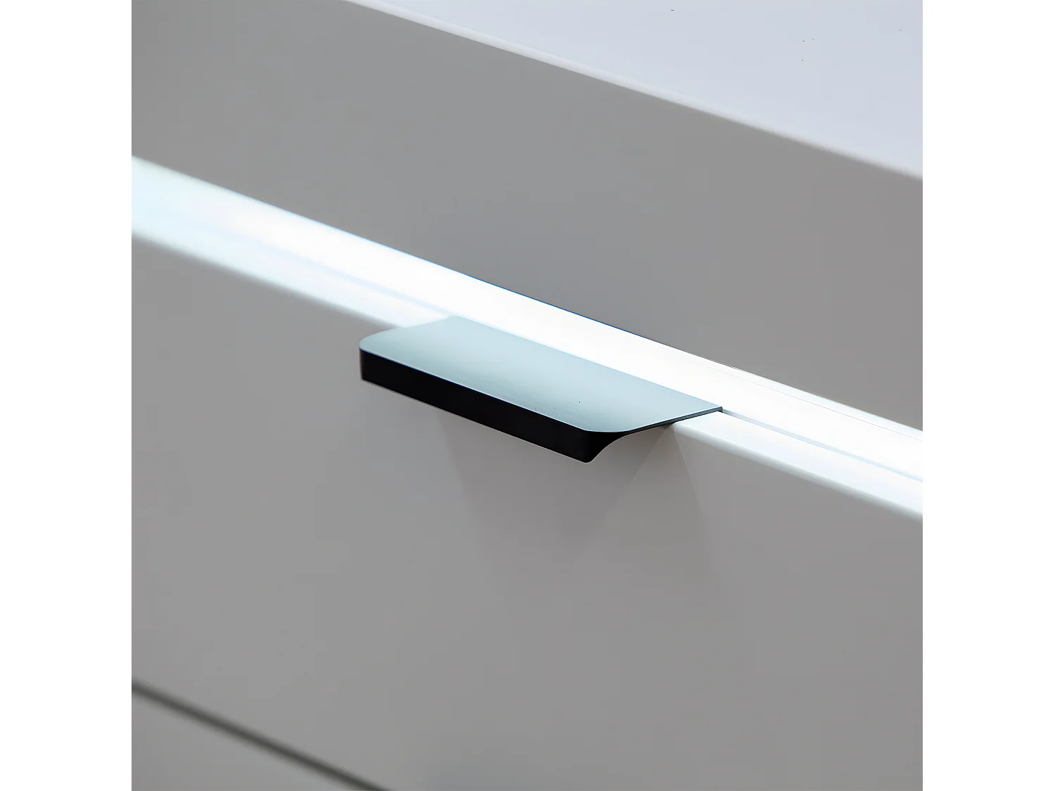 2-deurs dressoir met 2 LED laden Ruben White