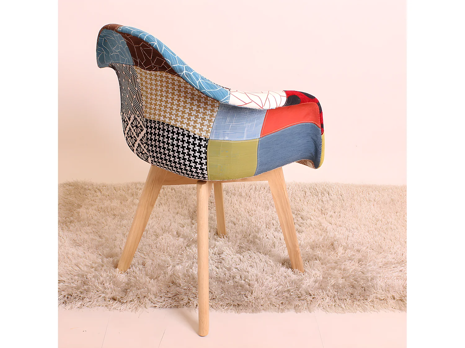 Lot de 8 fauteuils patchwork scandinave Tub - Tissu recouvert de pieds en bois - Multicolore