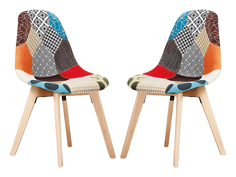 Set mit 2 skandinavischen-Patchwork-Stühlen – Stoffbezug mit Holzbeinen – Mehrfarbig