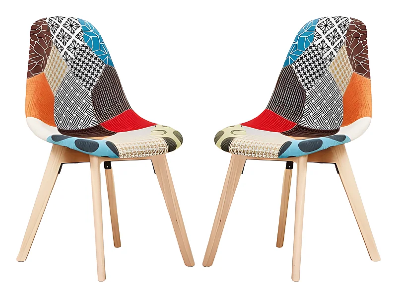 Set mit 2 skandinavischen-Patchwork-Stühlen – Stoffbezug mit Holzbeinen – Mehrfarbig