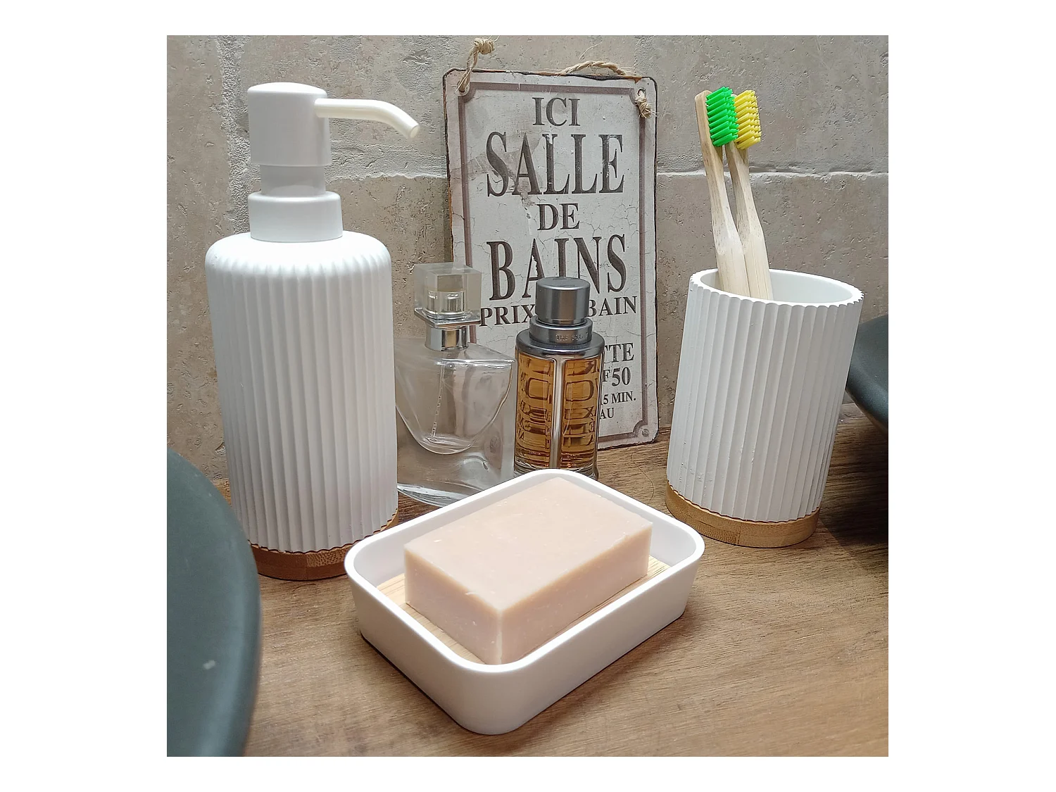 Distribuidor de jabón a rayas