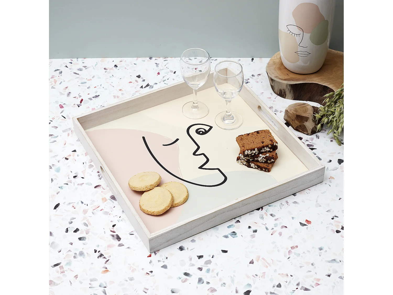 Plateau Vert, Rose, Beige, Blanc