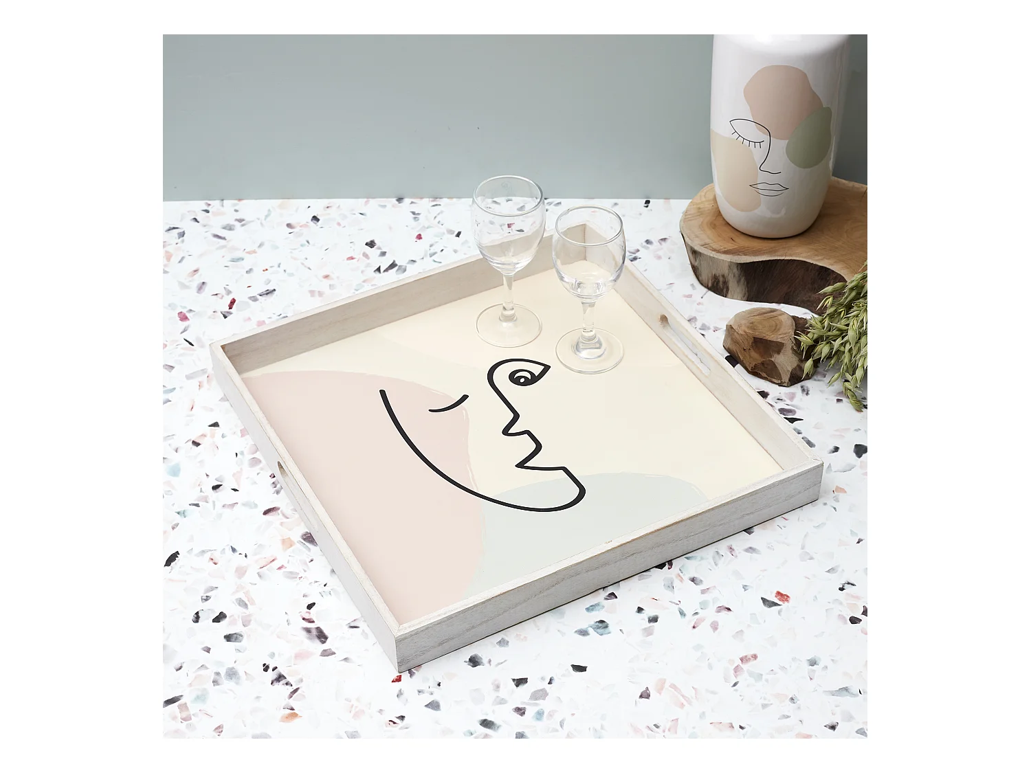 Plateau Vert, Rose, Beige, Blanc