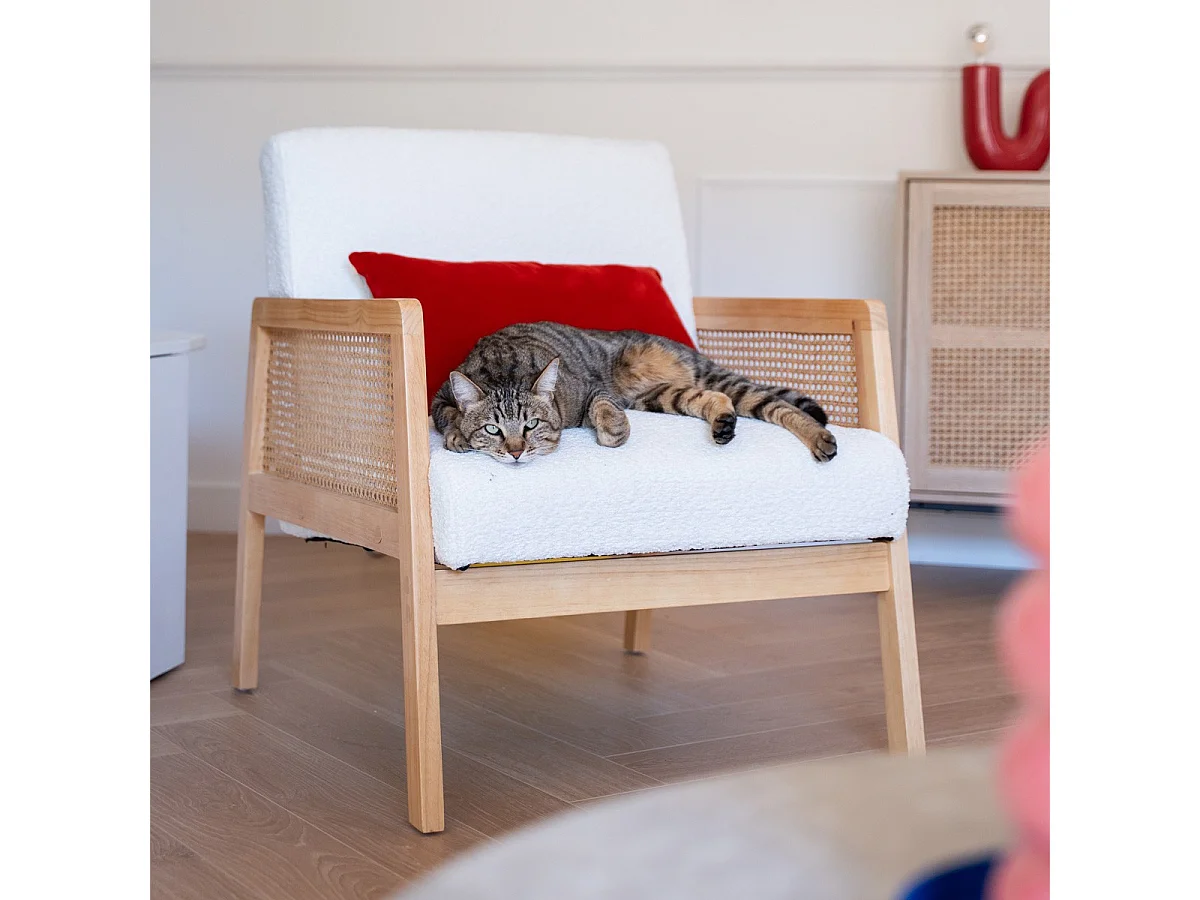 Fauteuil en cannage et tissu bouclé beige - Mani