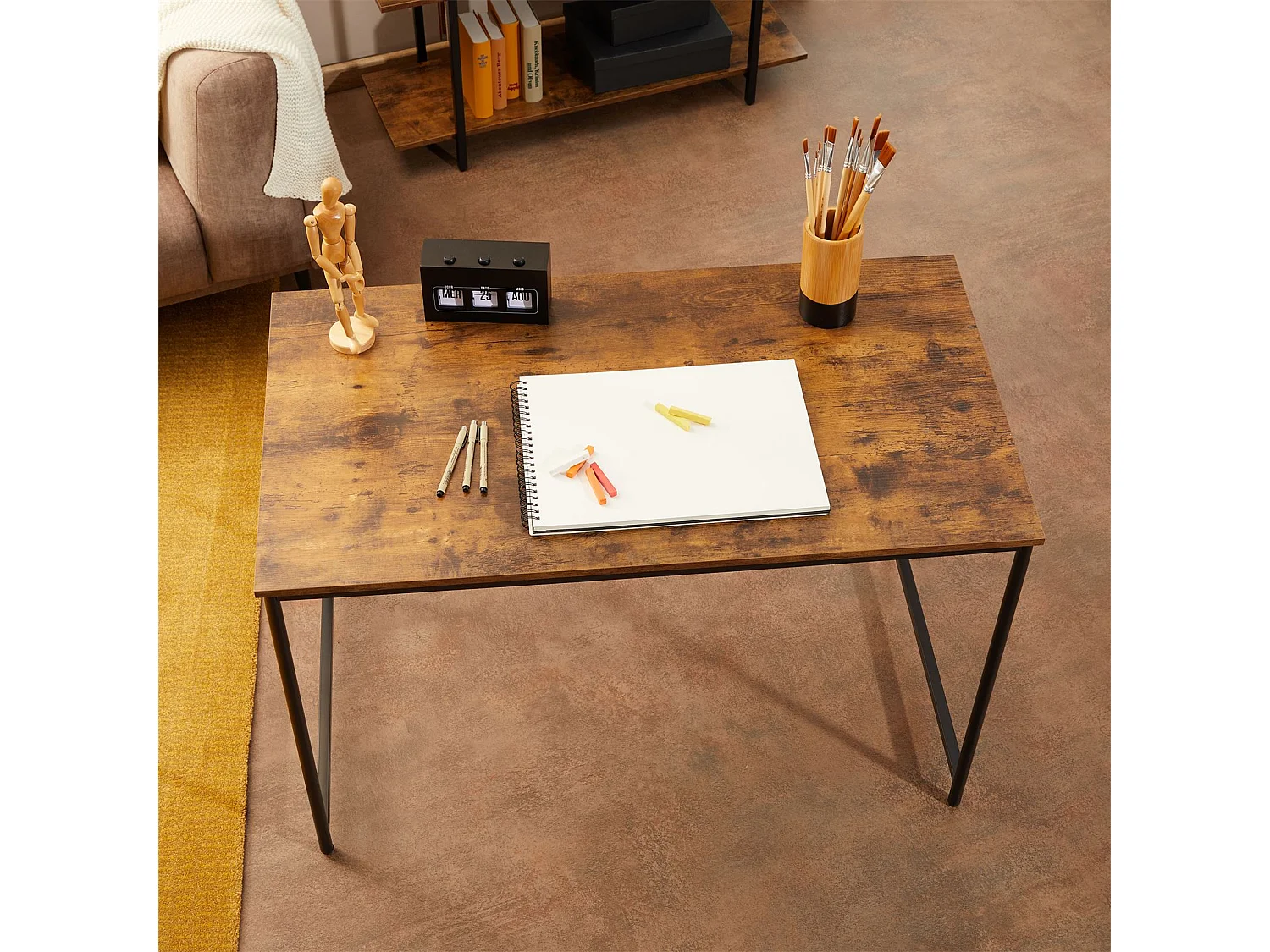 Bureau IZEDA style industriel avec structure en métal et plateau en fibres de bois couleur brun rustique