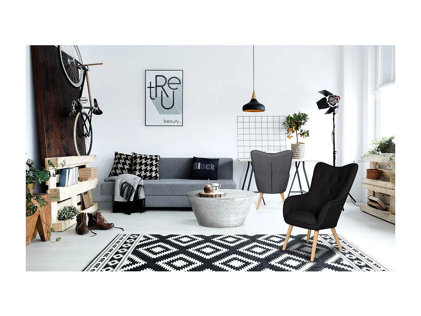 Fauteuil Scandinave "Aimee" 67cm Noir