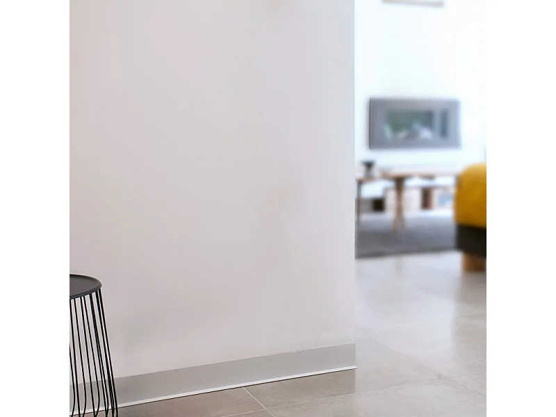 Plinthes PVC adhésives décoratives pour sol - Lot de 25 - 200x8 cm (50m) Gris - Alu Brossé