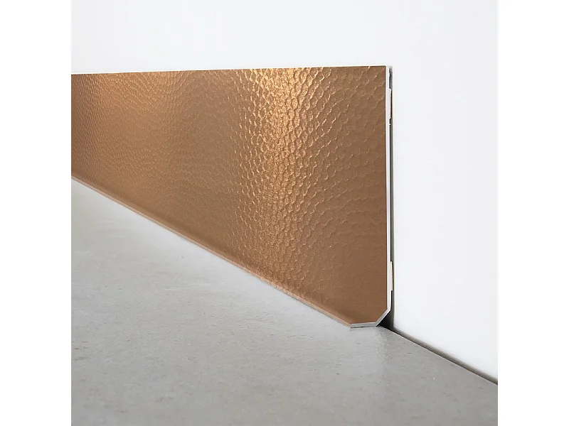 Plinthes PVC adhésives décoratives pour sol - Lot de 10 - 100x8 cm (10m) Marron - Cuivre Martelé