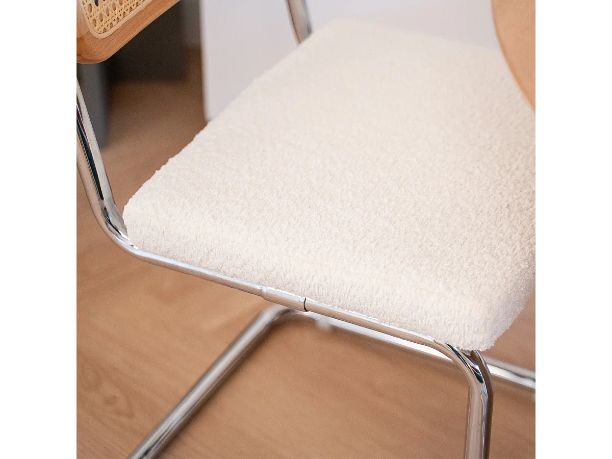 Lot de 2 chaises en cannage, tissu bouclé écru et métal chromé - Muse