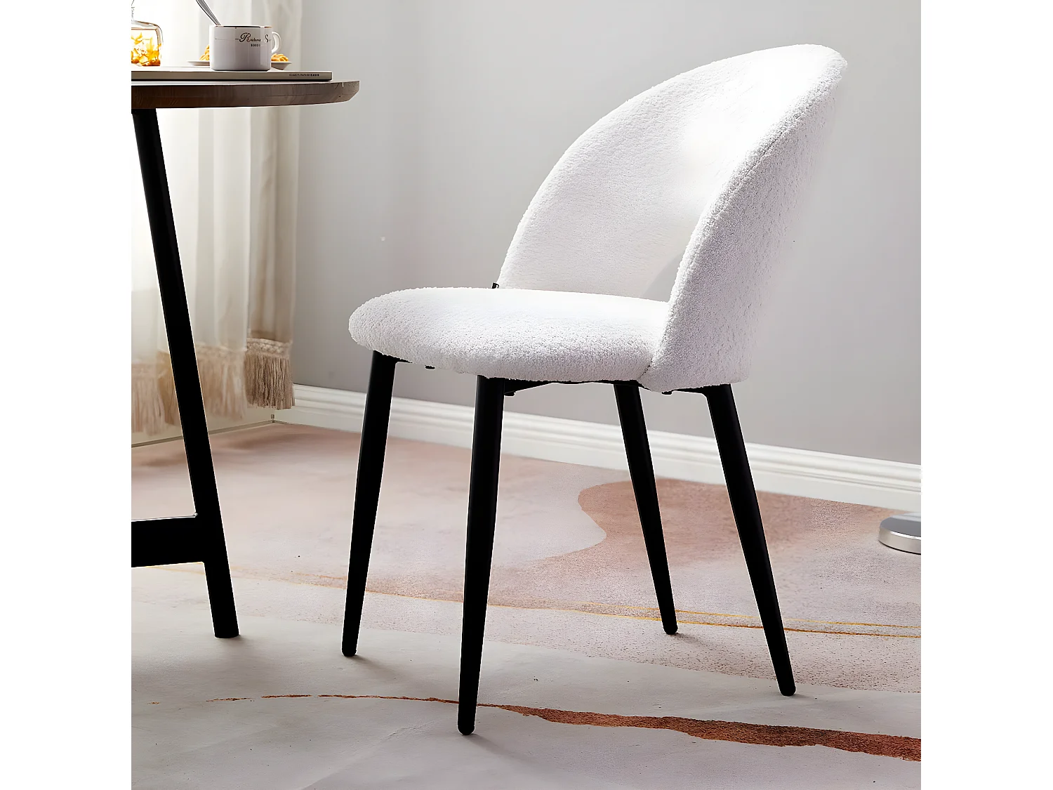 Lot de 2 chaises de salle à manger en tissu bouclette écru, piètement noir - Moss