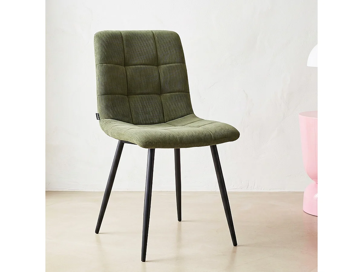 Lot de 2 chaises en velours côtelé vert, piètement noir - Iggy