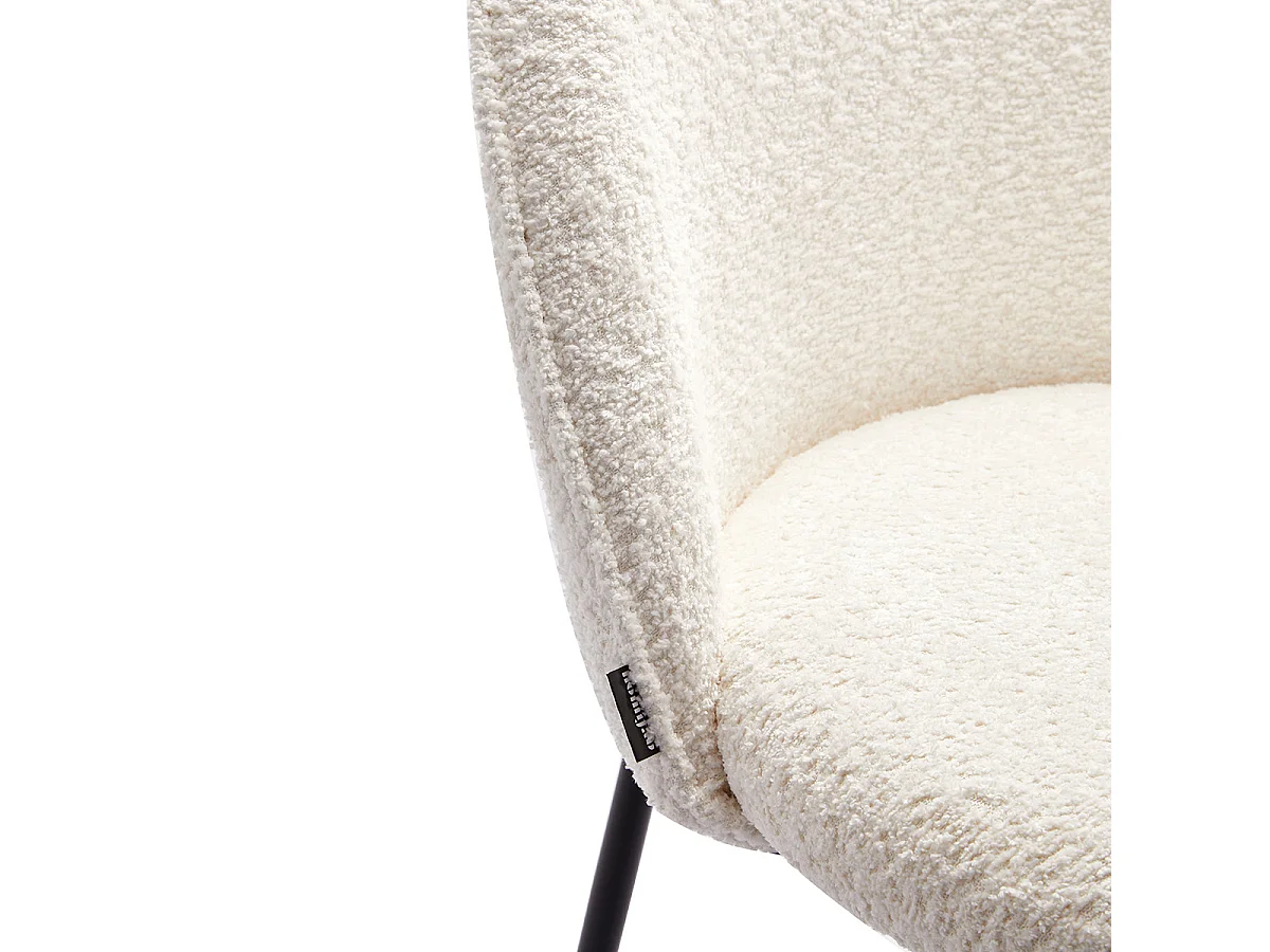 Lot de 2 tabourets de bar en tissu bouclette écru, piètement noir - Alta