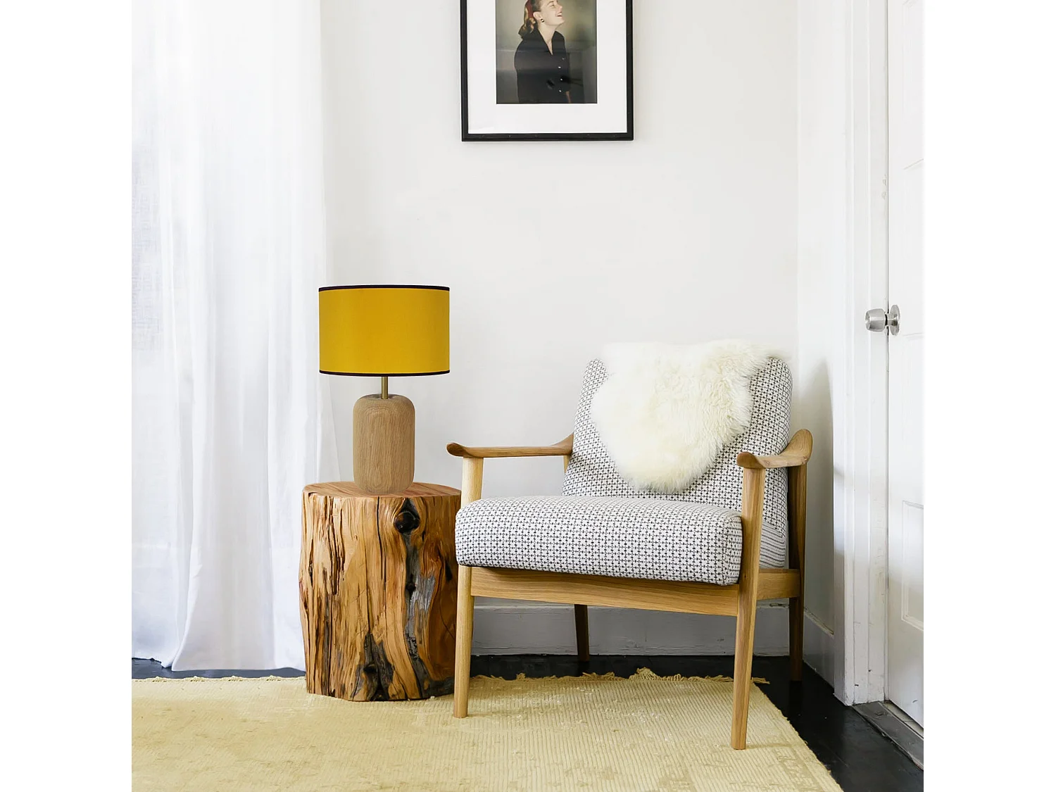 Lampada da tavolo legno metallo coluna  GUSTTAVO T moutarde D'22cm