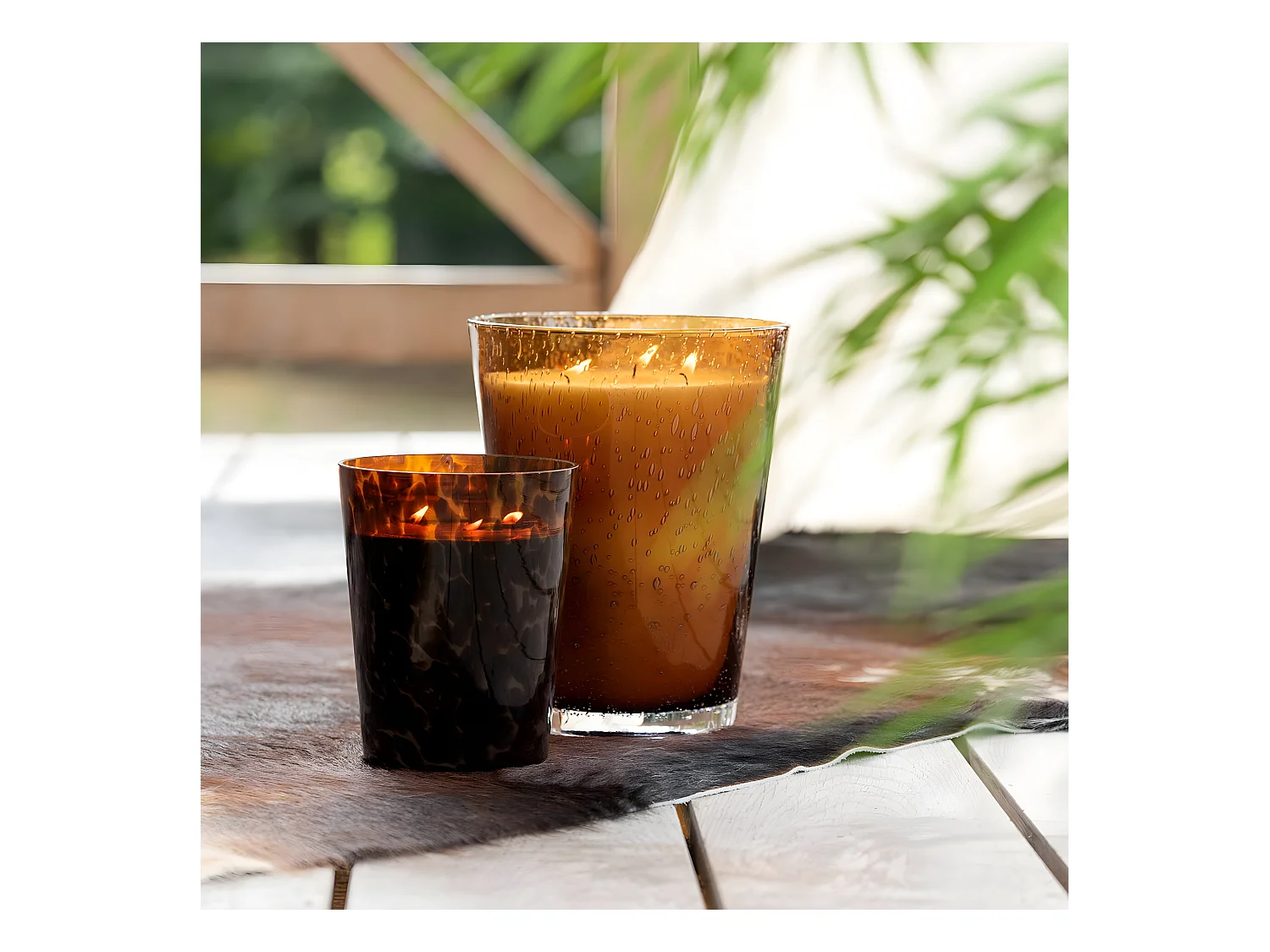 Vela perfumada de 68 horas en tarro de vidrio marrón de 12.5x12.5x15 cm