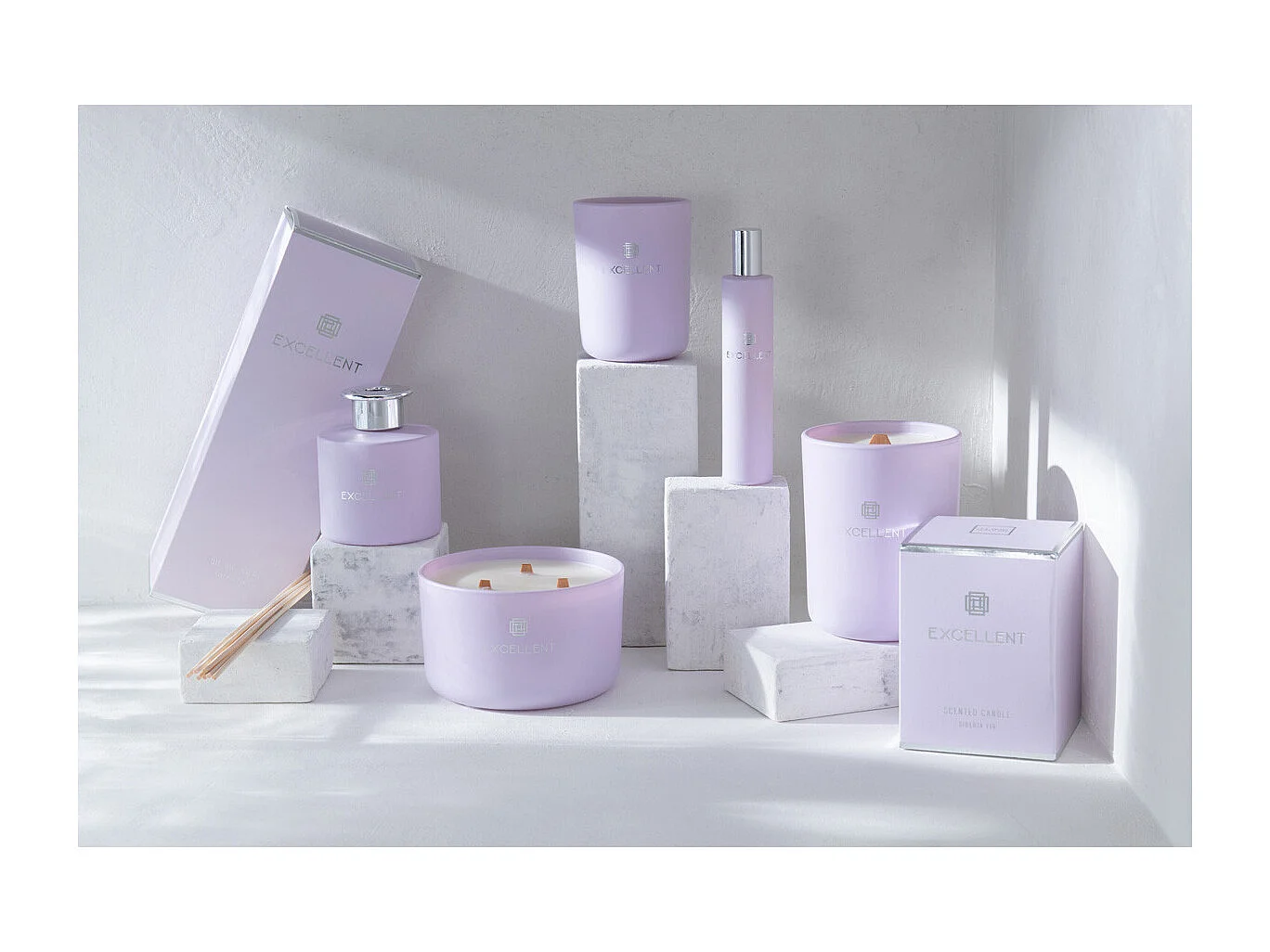 Bougie Parfumée en Verre "Excellent" 12cm Siberia Fir Lilas