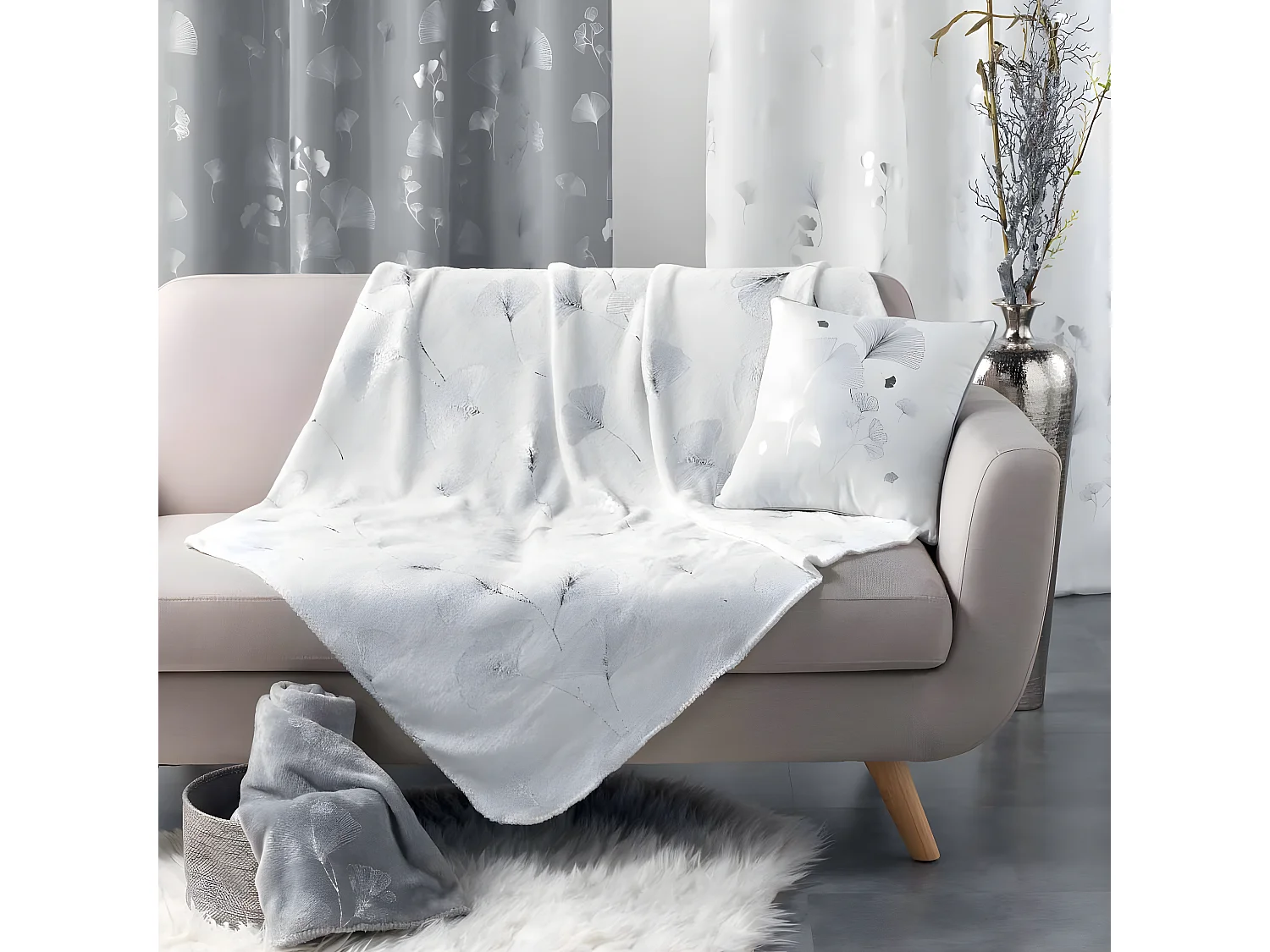 Plaid Imprimé "Bloomy" 125x150cm Gris