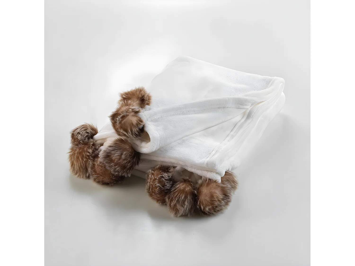 Plaid Flanelle Pompons "Snowy" 125x150cm Naturel