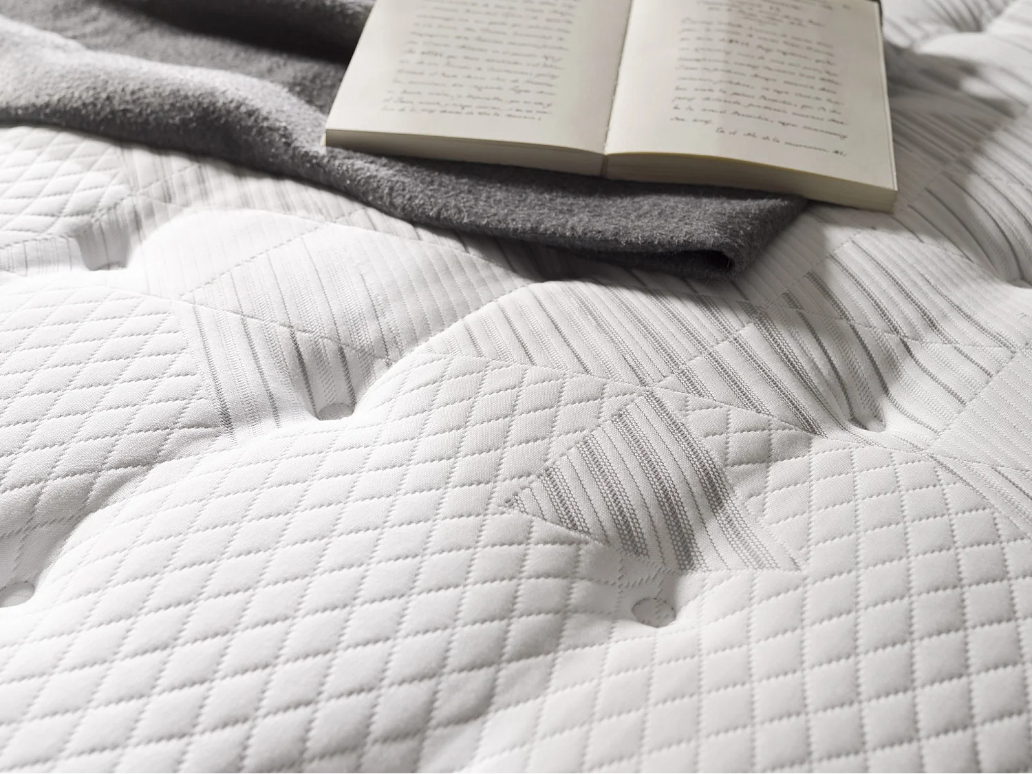 Matelas à Ressorts Ensachés 180x200 Hybride Exclusif Moyenne-Haute Fermeté