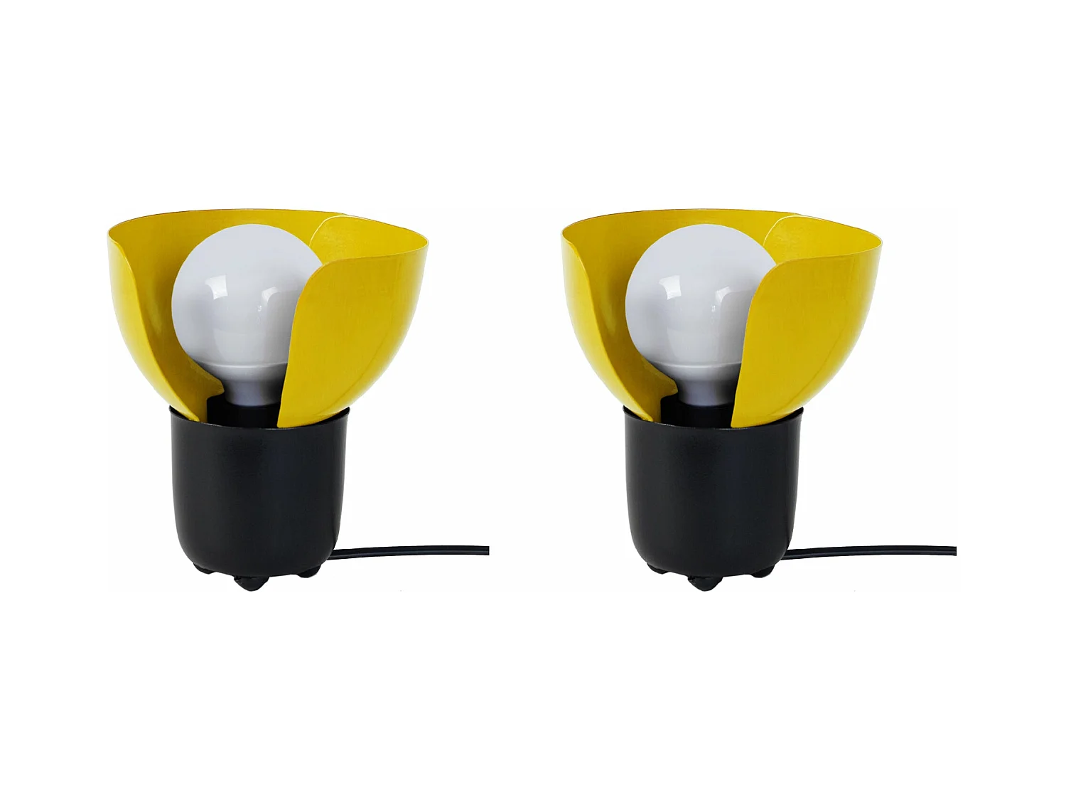 Pair de Lampes de chevet demi bol métal  noir,jaune 17 cm.