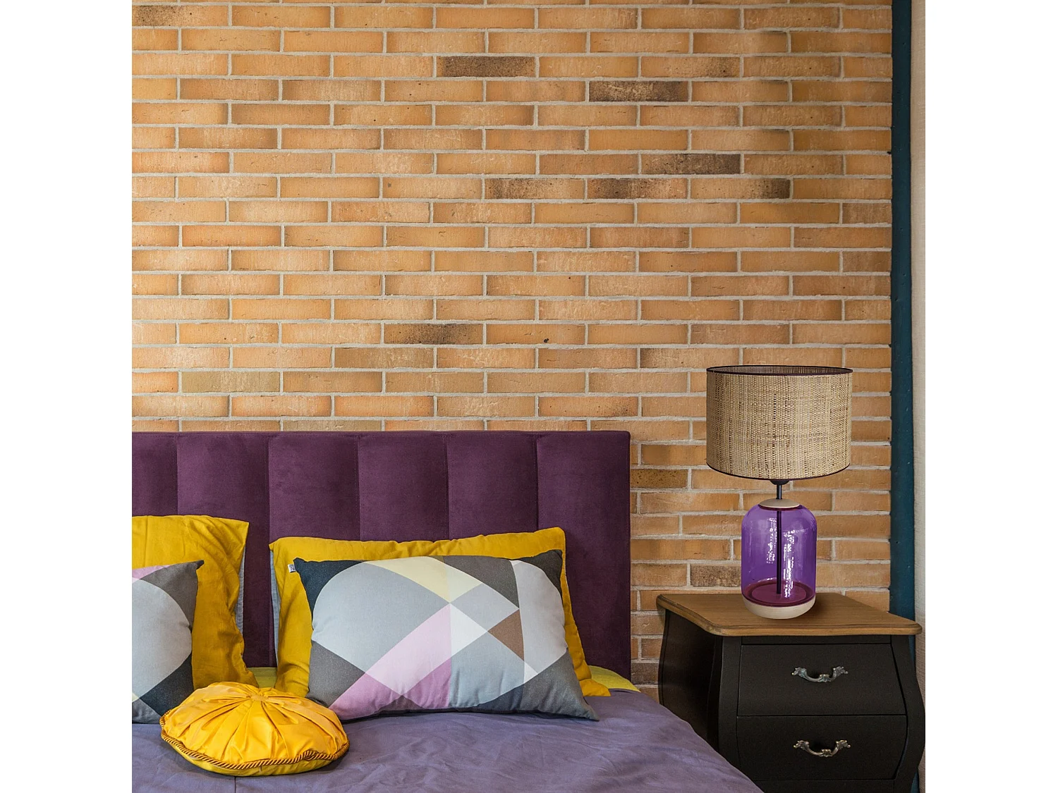 Lampada da tavolo SVALBARD SMALL in vetro viola naturale e legno, diametro 25 cm
