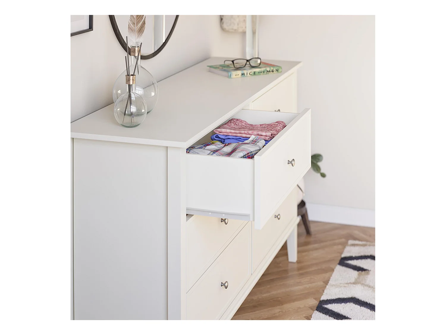 Cómoda con 6 cajones en MDF blanco