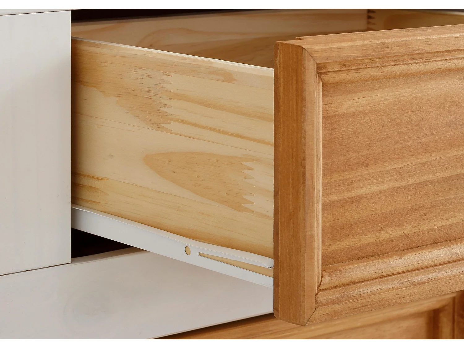 Credenza con 4 cassetti e 1 anta in pino bianco e cera antimacchia