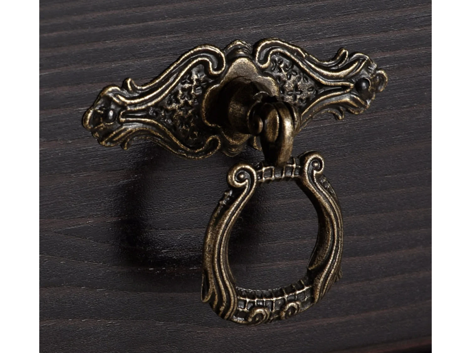 Zapatero con 2 cajones y 2 solapas en color marrón pino