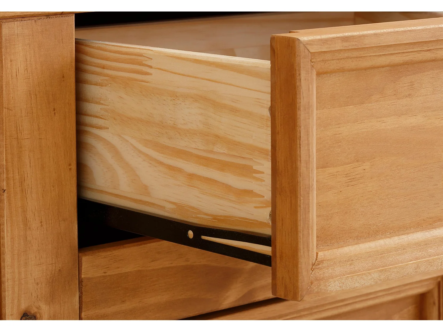 Credenza con 4 cassetti e 1 anta in pino tinto cera