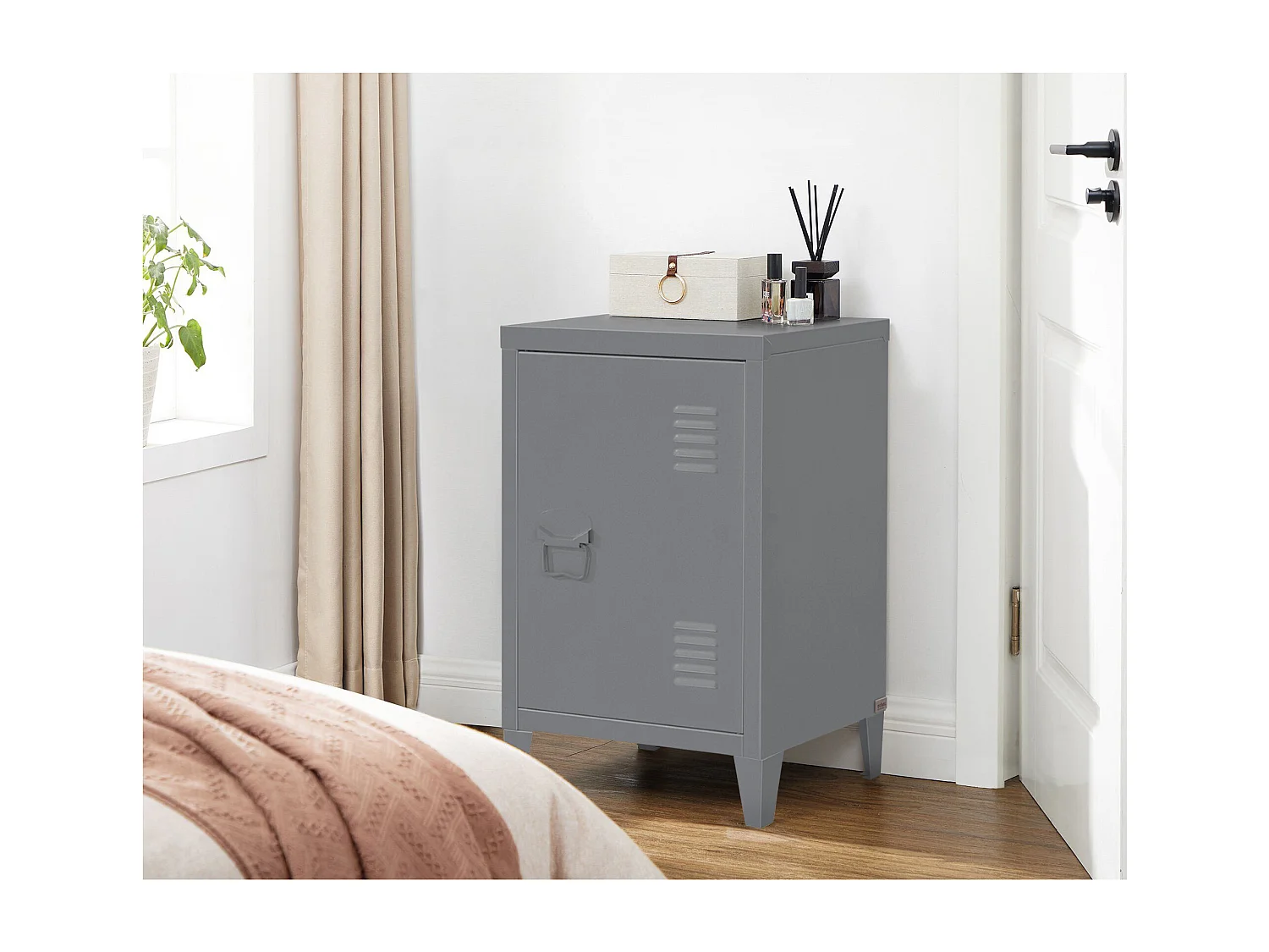 Salino | Table de chevet avec 1 porte en métal gris