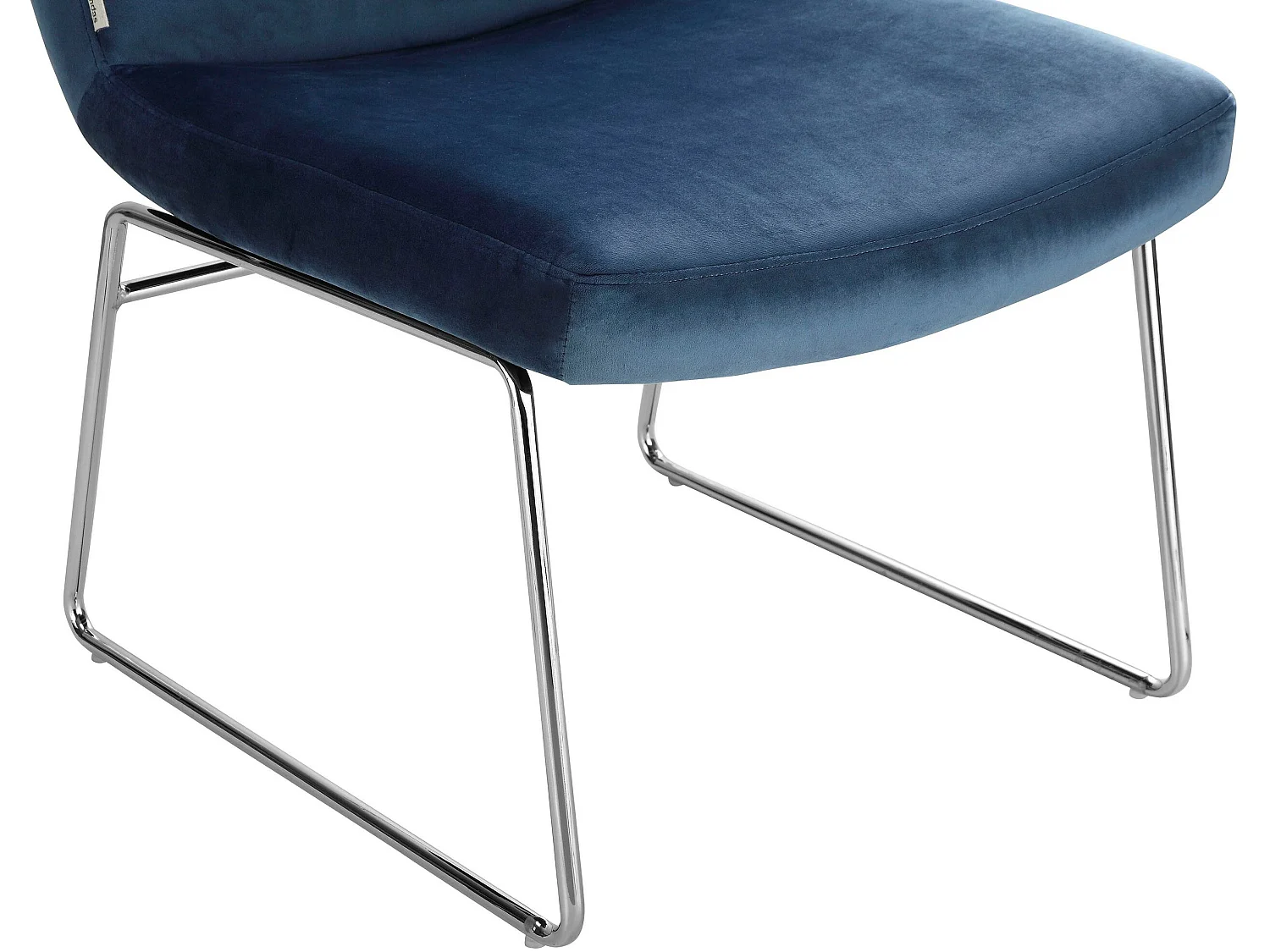 Sedia imbottita con rivestimento in velluto blu