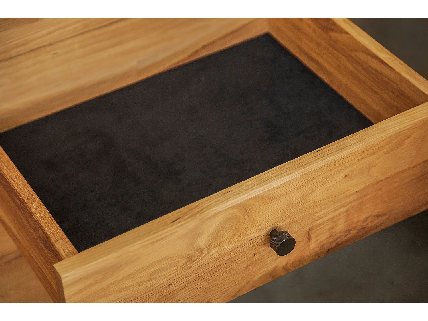 RETRO - Kommode 100% aus massivem Holz aus Wildeiche, naturgeölt