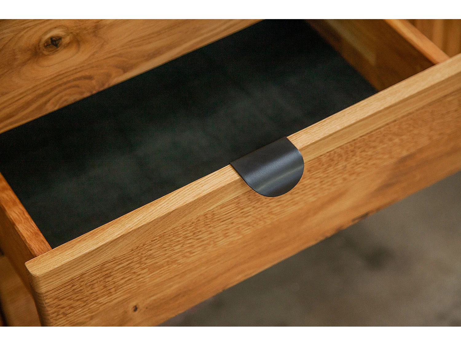 KULA - Kommode 100% aus massivem Holz aus Wildeiche, naturgeölt