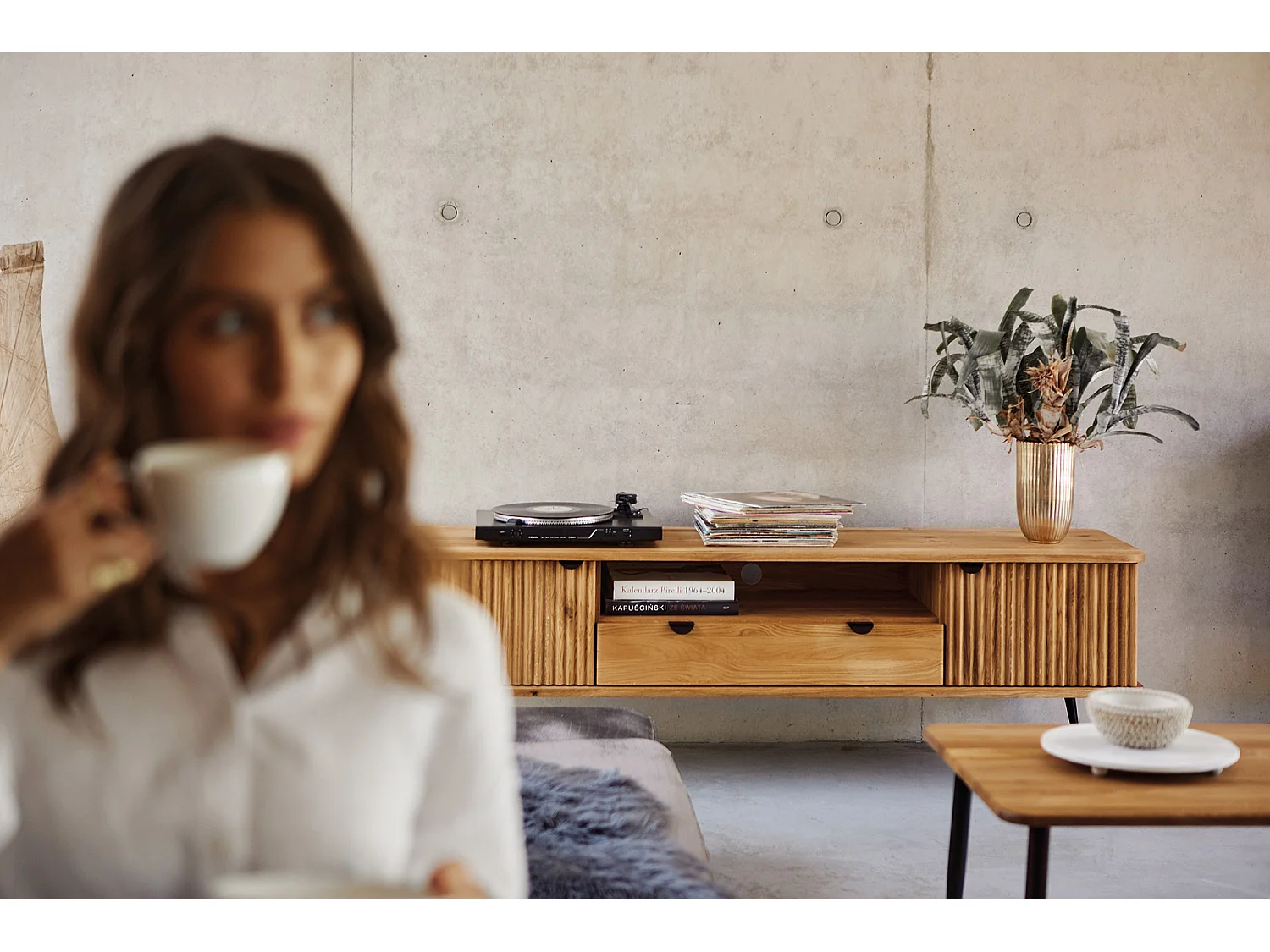 KULA - TV-Möbel mit Schublade aus Wildeiche naturgeölt