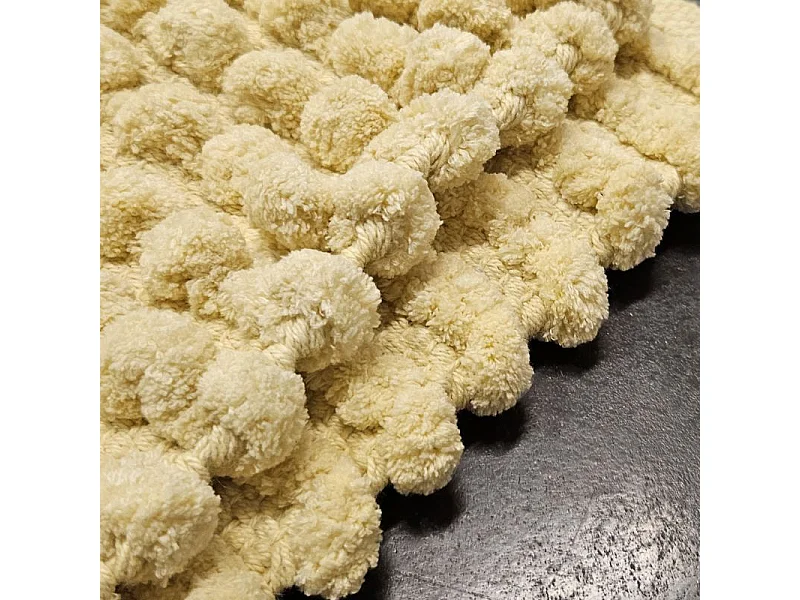 Lot 2 tapis salle de bain 40 x 60 cm pompon jaune clair - MARIE