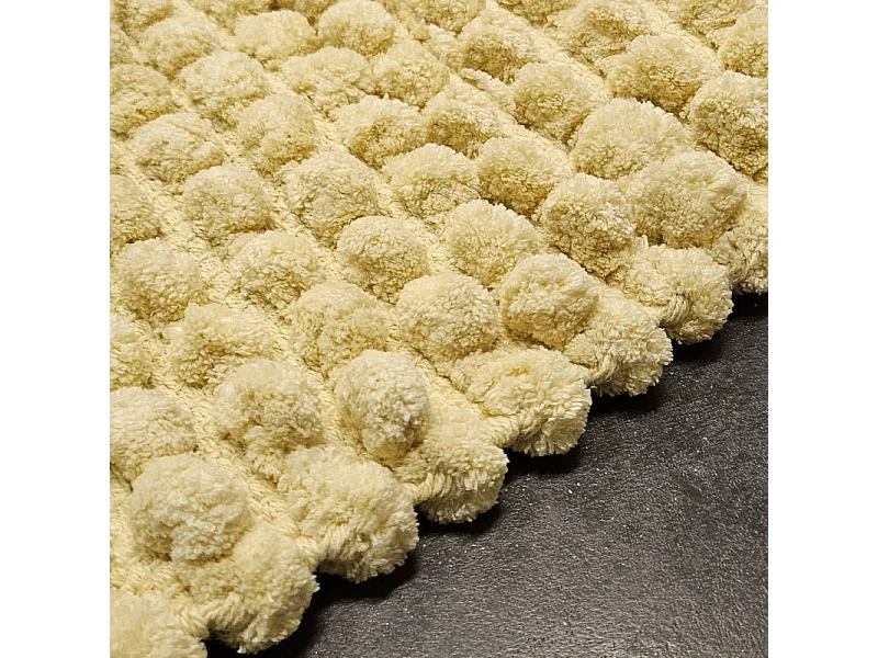 Lot 2 tapis salle de bain 40 x 60 cm pompon jaune clair - MARIE