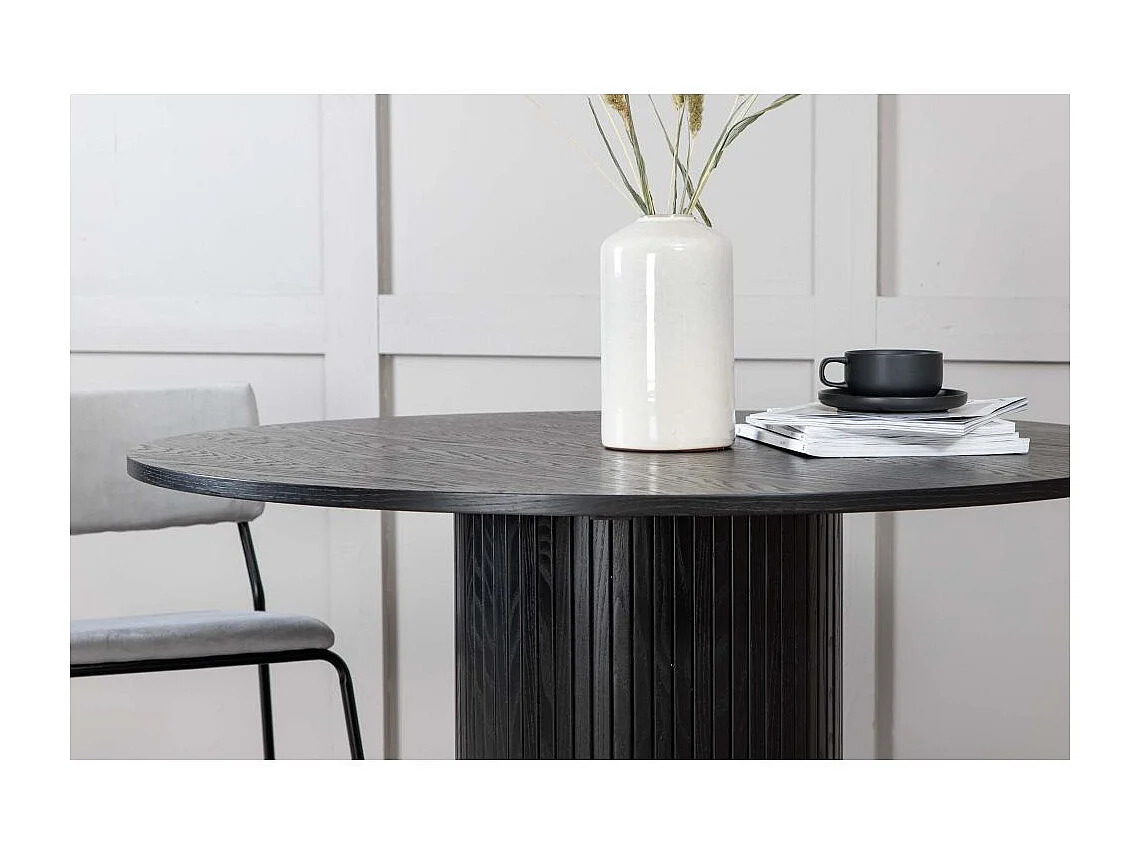 Bianca eetkamertafel Ø110cm zwart eik fineer.