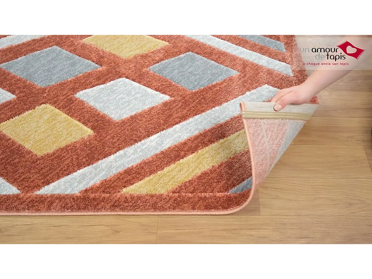 tapis chambre 120x160 tissé orange et gris rectangle motif ethnique SOLGA A