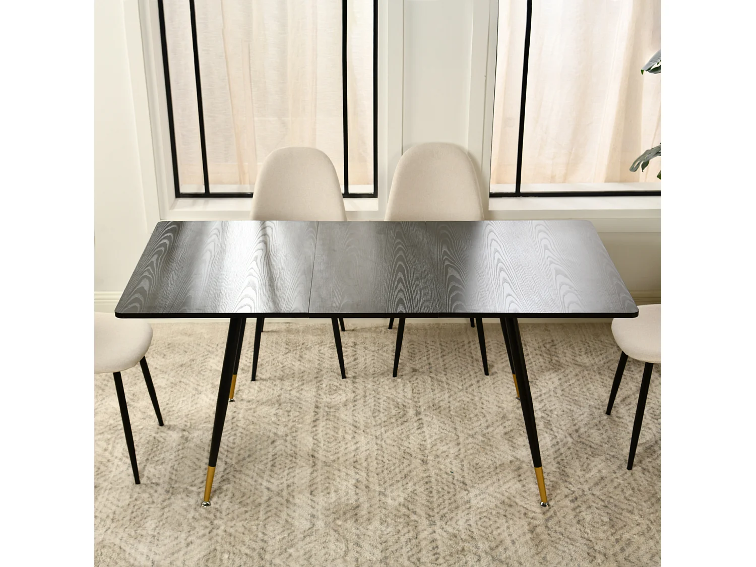 URBAN MEUBLE Table de salle à manger rectangulaire extensible noir effet bois de style scandinave pieds points dorés 120-160 cm