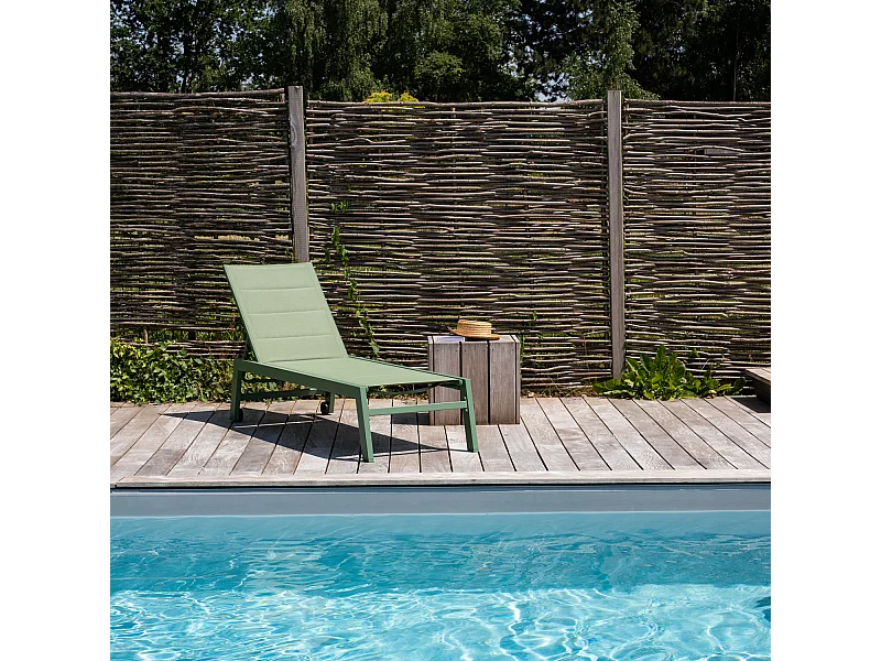 Bain de soleil BARBADOS en textilène vert sauge - aluminium vert sauge - HAPPY GARDEN