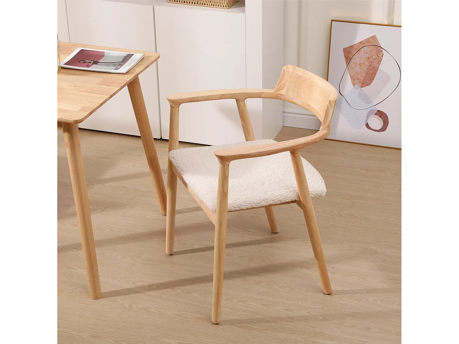 Lot de 2 chaises en bois massif et bouclettes blanches