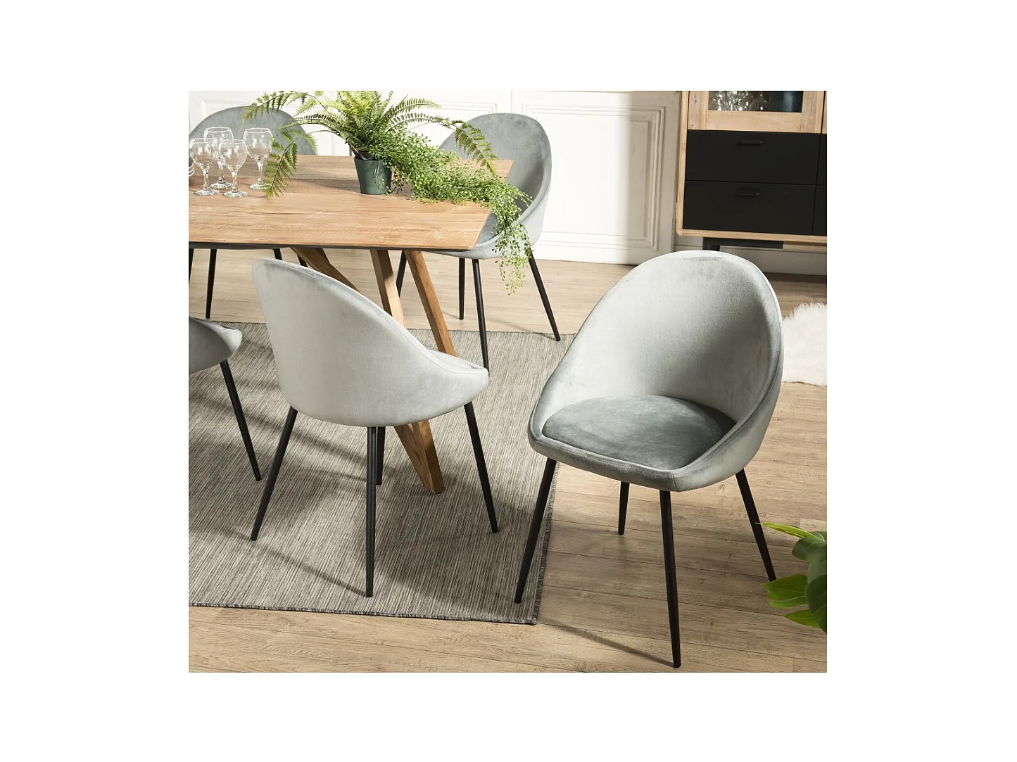 TOM - Lot de 2 chaises velours vert jade pieds métal noir