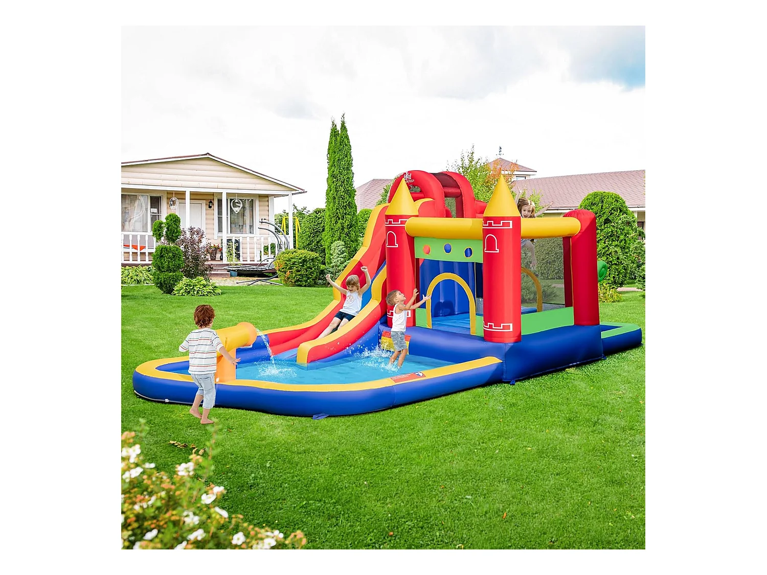 Château Gonflable avec Toboggans Aquatiques