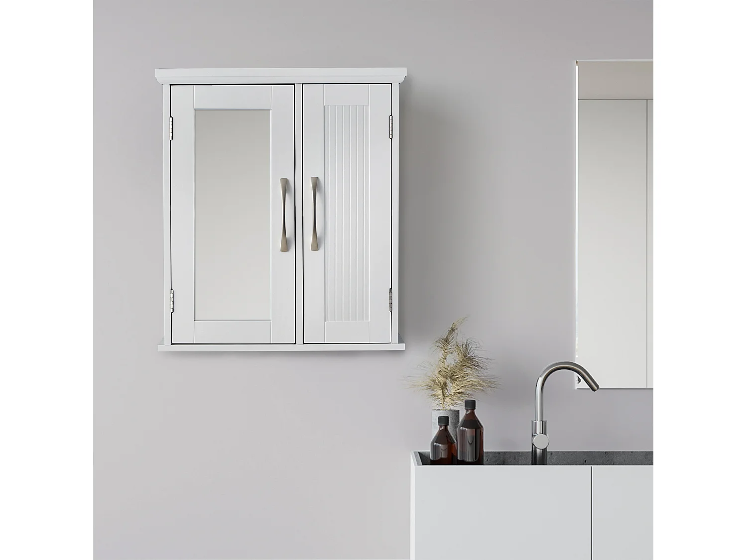 Teamson Home Badkamerkast - Newport Muurbevestiging Houten Kastje Met 2 Deuren, Spiegel en Planken - Wit