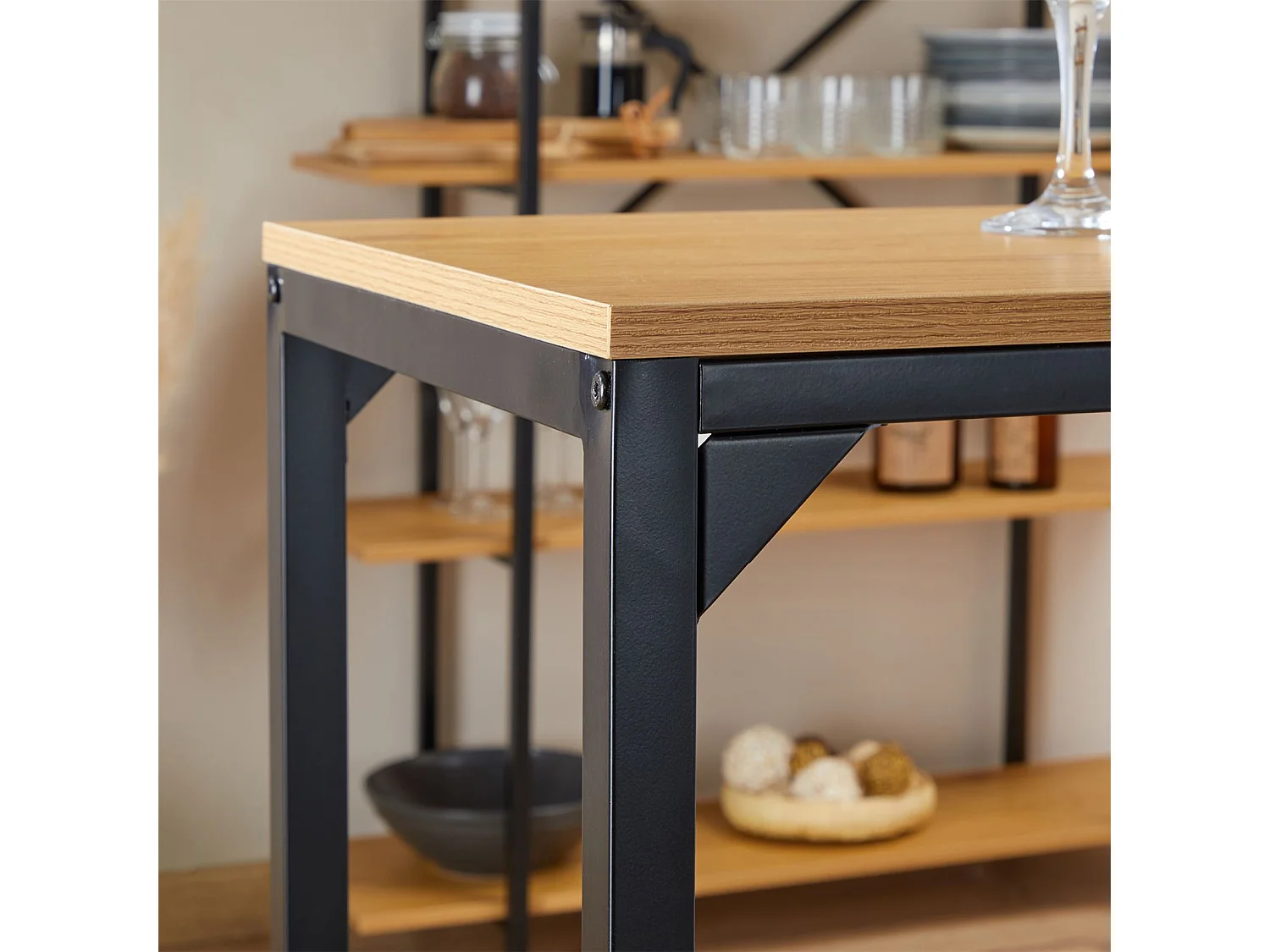 Table haute de bar BRAGA mange-debout comptoir en métal avec plateau en fibres de bois couleur chêne sauvage