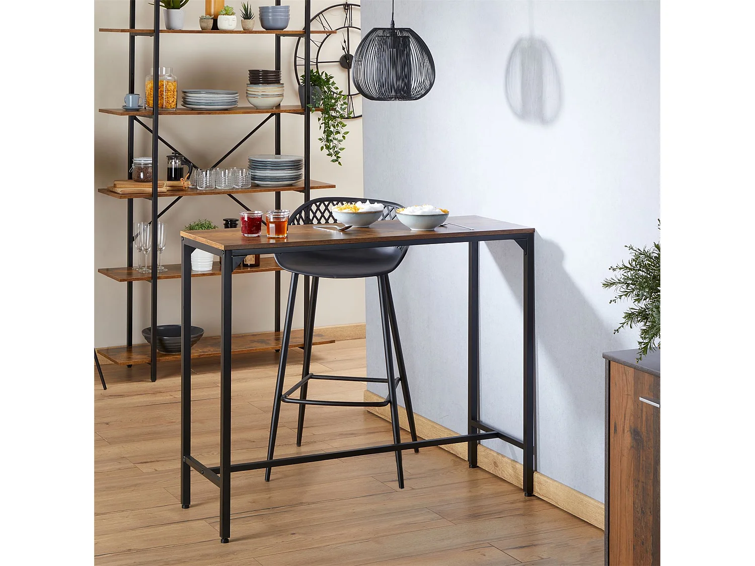 Table haute de bar BRAGA mange-debout comptoir en métal avec plateau en fibres de bois couleur brun rustique