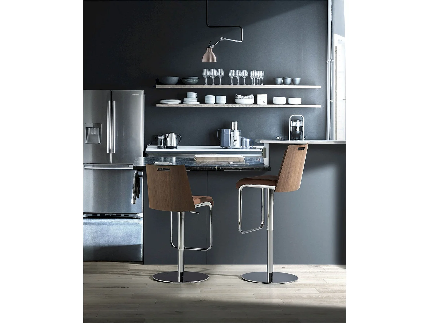 Tabouret rembourré en simili hauteur réglable dossier bois structure acier inoxydable