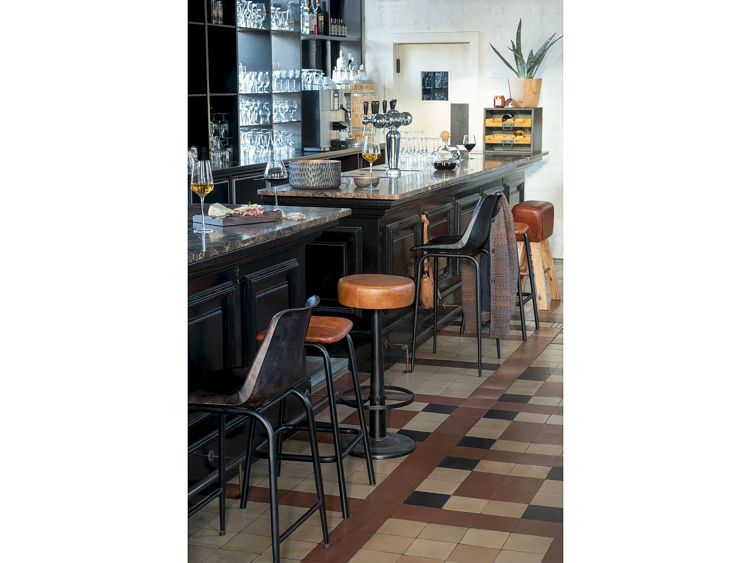 Tabouret cuir metal benanee