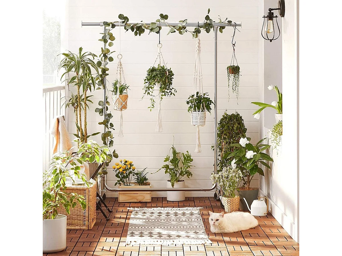 Porta abiti con asta estensibile da 110-150 cm su ruote